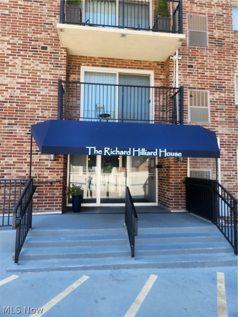 15555 Hilliard Road 405