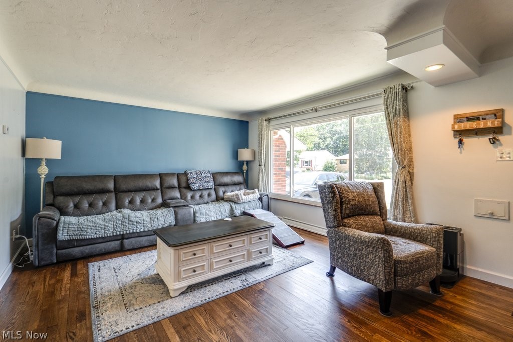 22214 Sandy Lane Property Photo 5