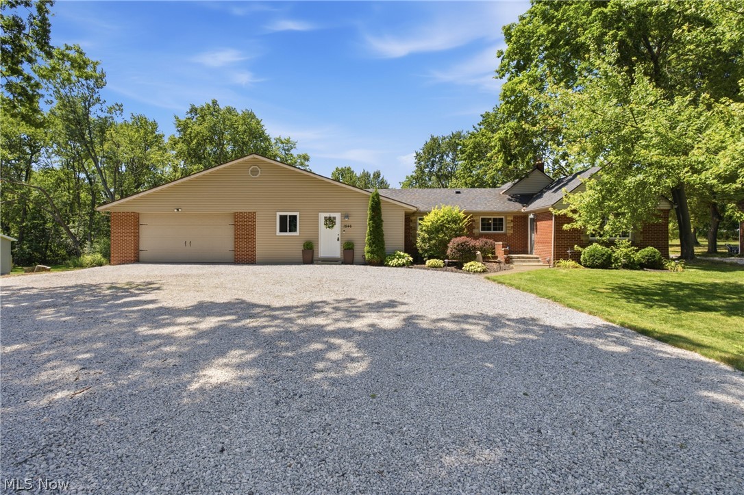 1846 Edwards Drive Property Photo 1