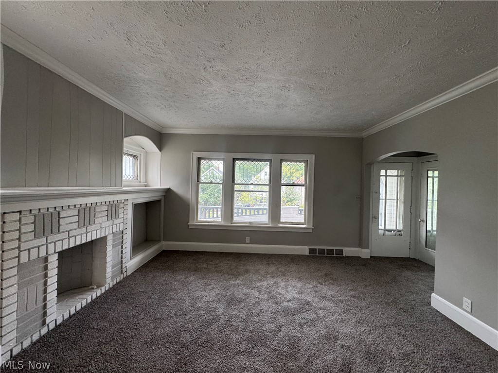 1092 E 169th Street Property Photo 5