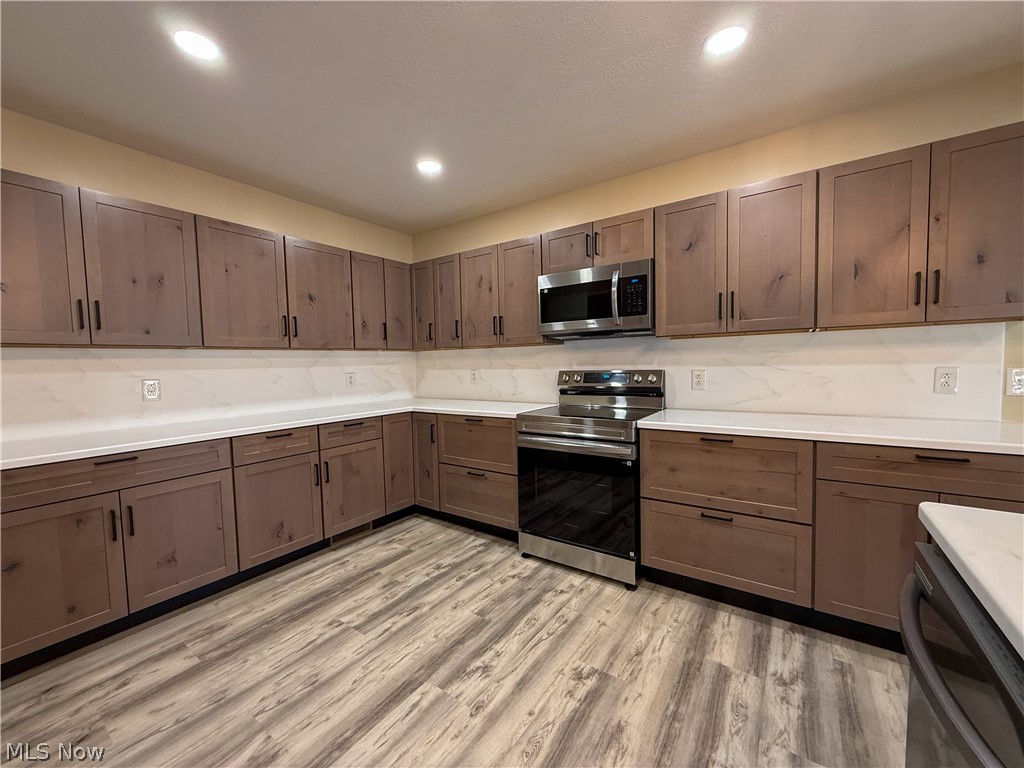 105 E Vermont Avenue Property Photo 10