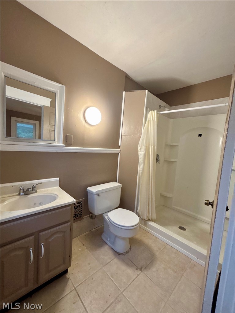 7523 Osage Ave Up Property Photo 10