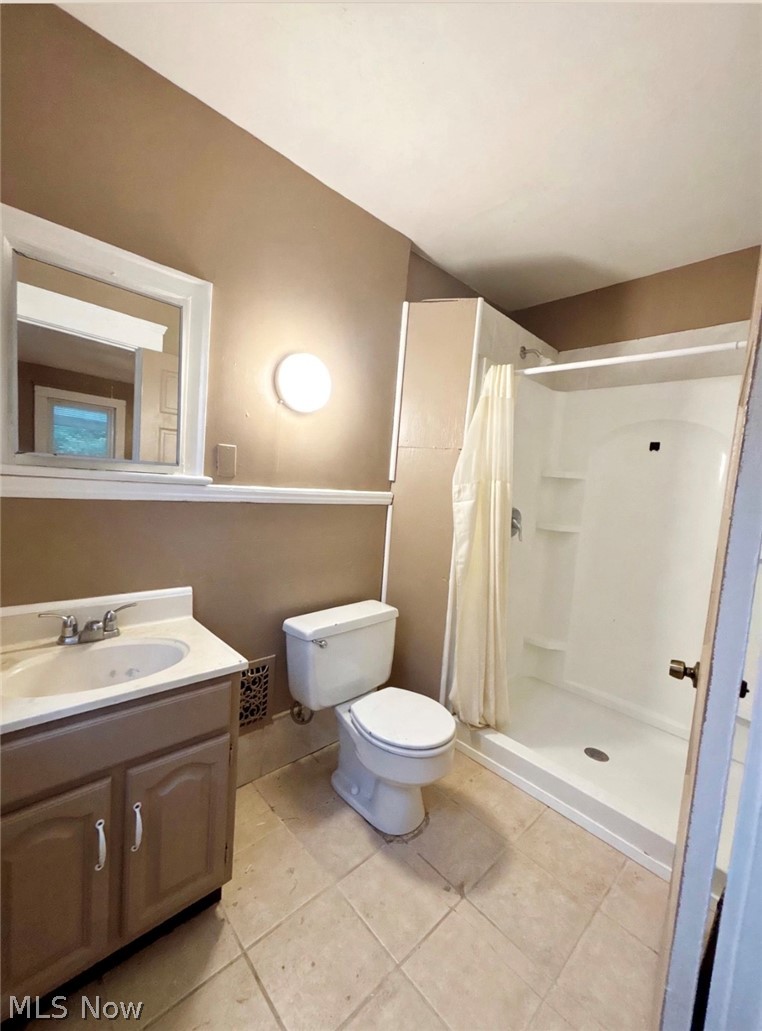 7523 Osage Ave Up Property Photo 11
