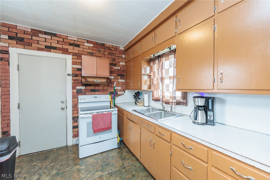 118 Hickory Street Property Photo 8