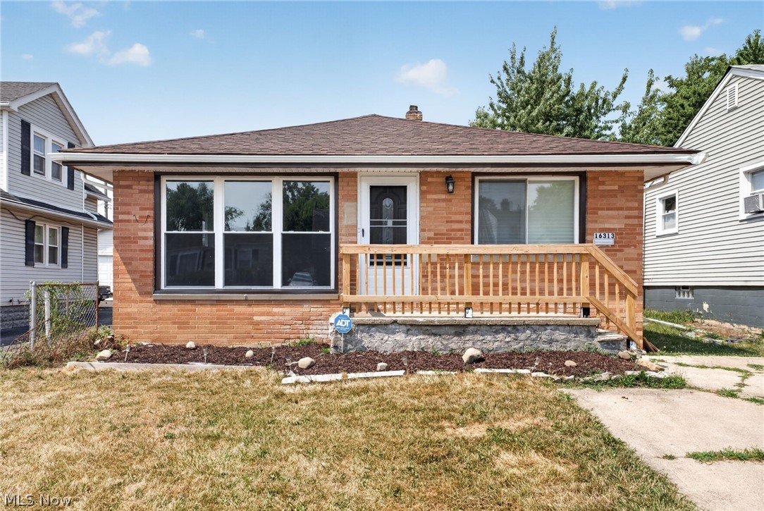 16313 Elberta Avenue Property Photo 1
