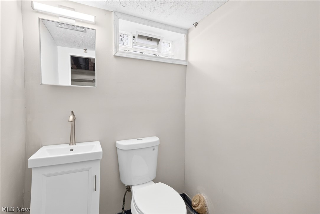 16313 Elberta Avenue Property Photo 25