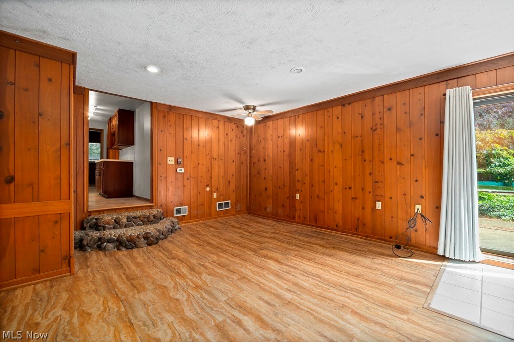2804 Scheid Road Property Photo 3