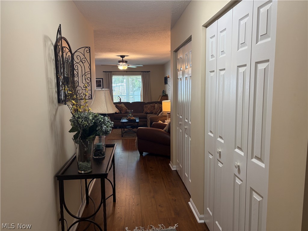 1821 Saddlebrook Circle Property Photo 4