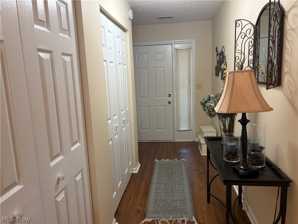 1821 Saddlebrook Circle Property Photo 5