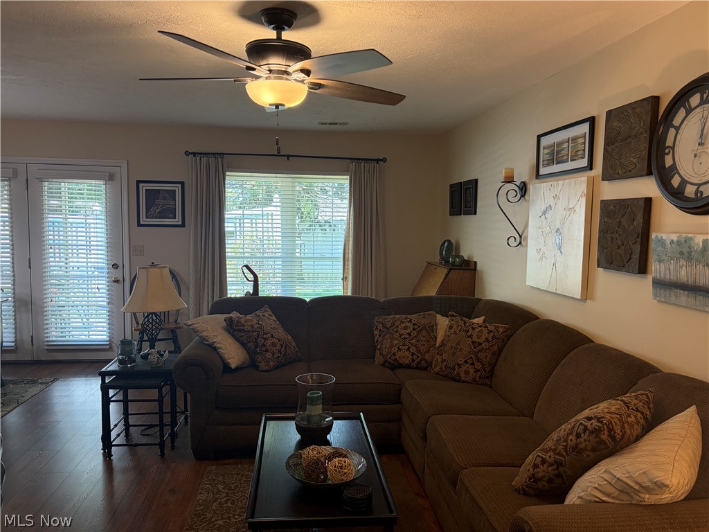 1821 Saddlebrook Circle Property Photo 6