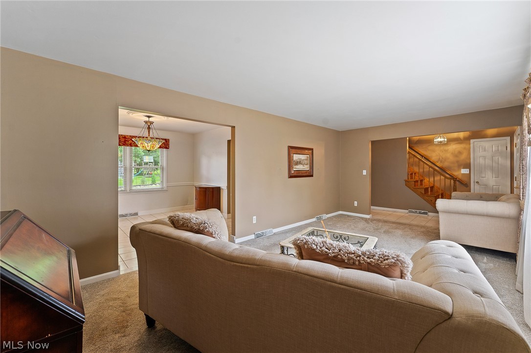 178 Shorehaven Drive Property Photo 5