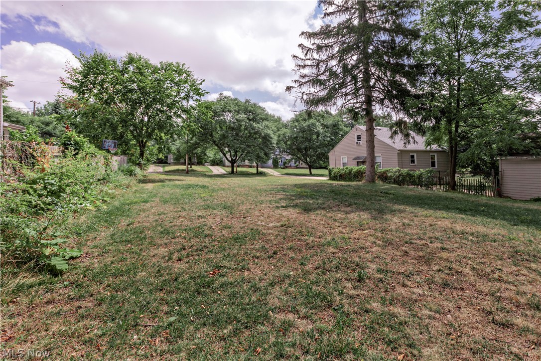 4292 E 163 Street Property Photo 3