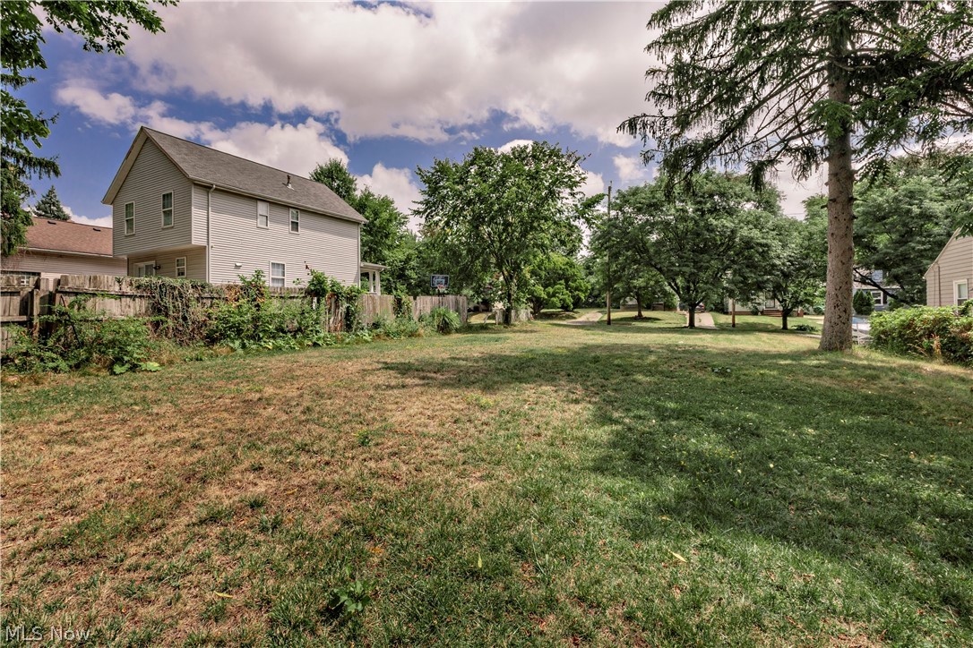 4292 E 163 Street Property Photo 4