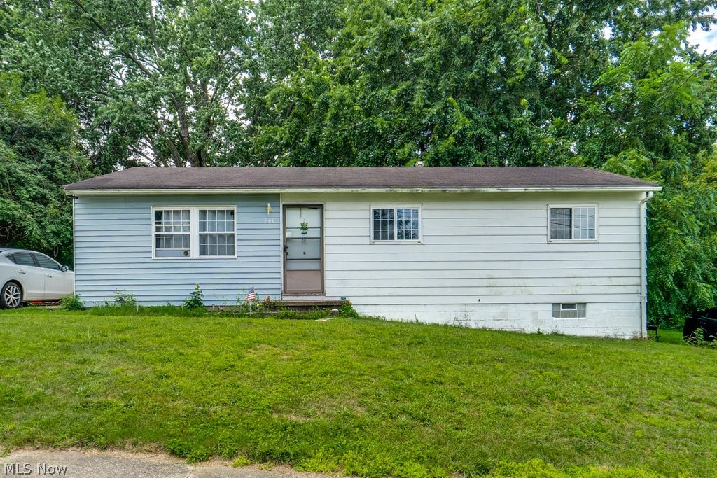 700 Belden Avenue Property Photo 1