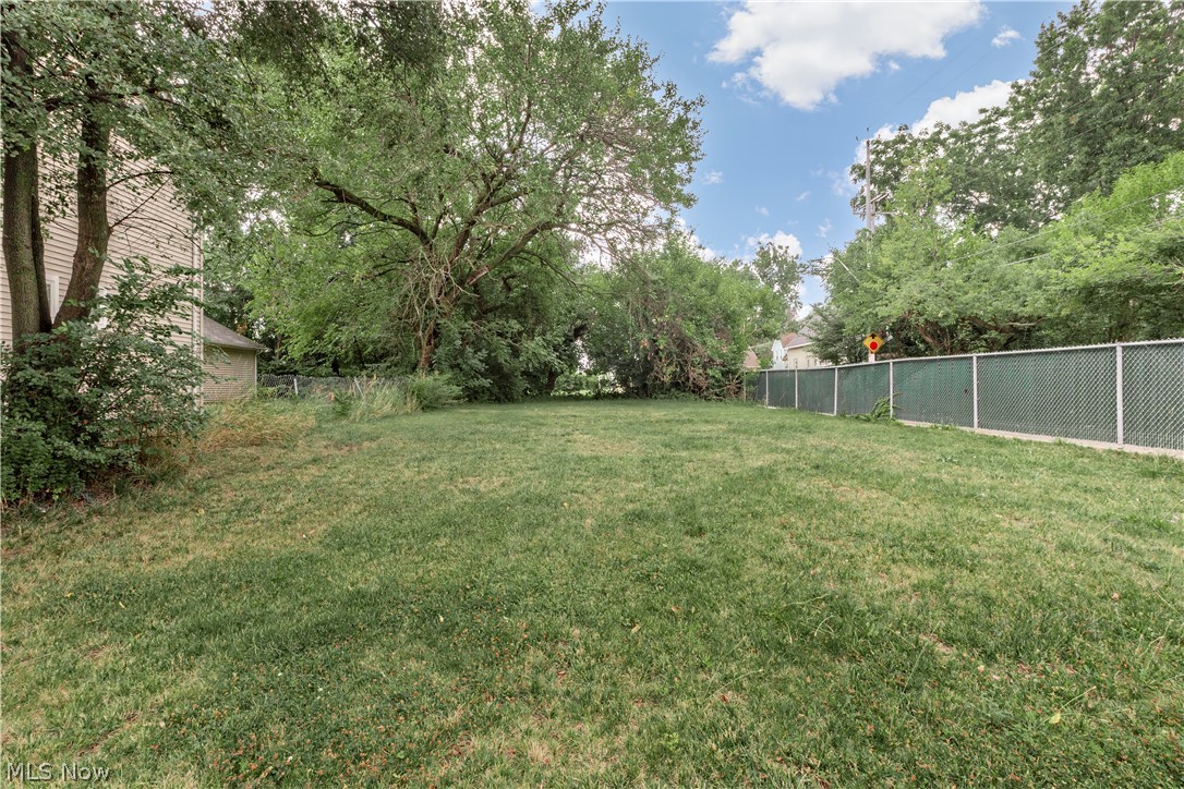7902 Melrose Avenue Property Photo 1