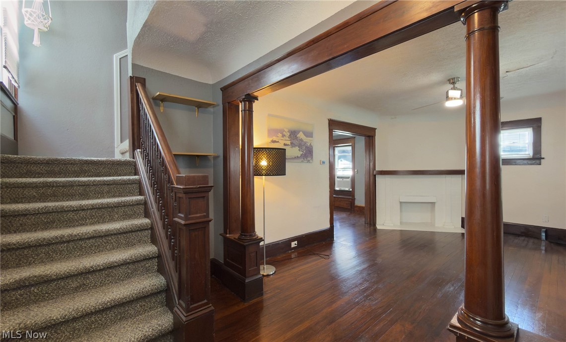 3323 Highview Avenue Property Photo 3