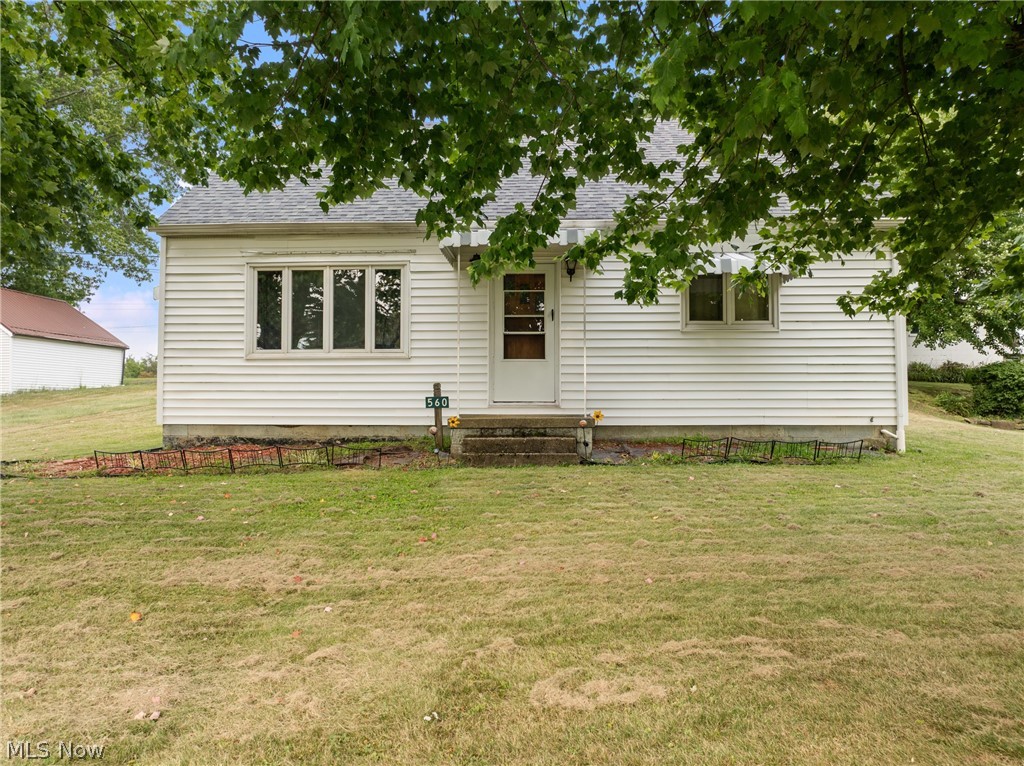 560 Hill Street Property Photo 2