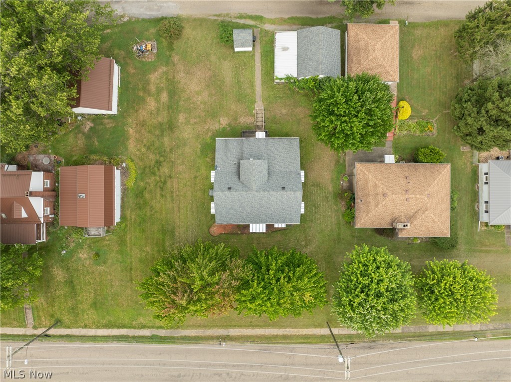 560 Hill Street Property Photo 9