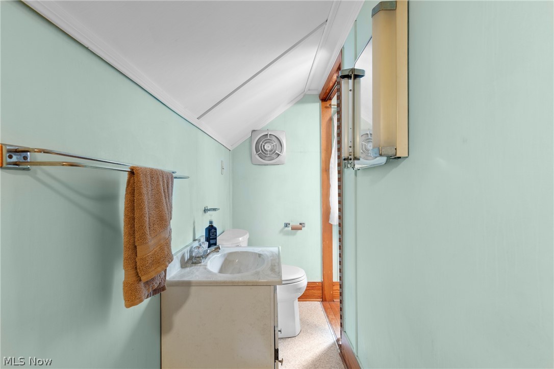 560 Hill Street Property Photo 26