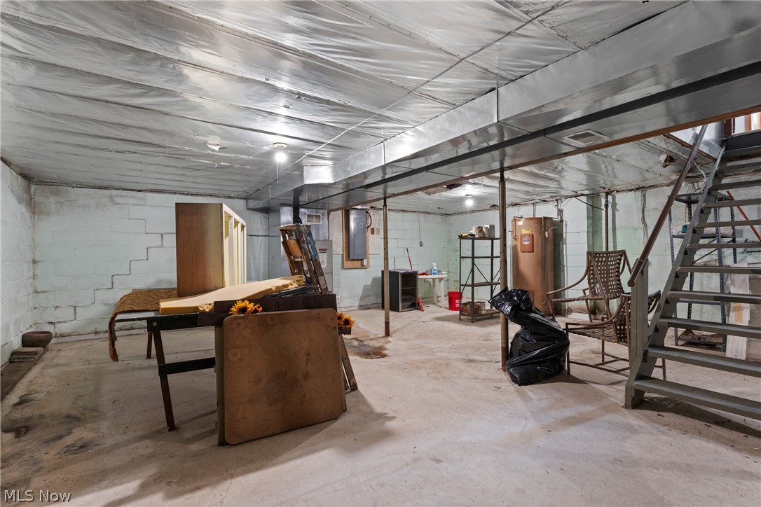 560 Hill Street Property Photo 31