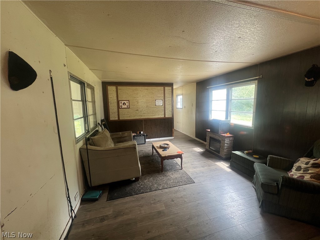 4300 Creek Road Property Photo 8