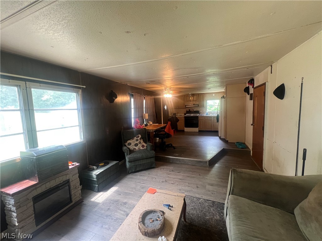 4300 Creek Road Property Photo 10