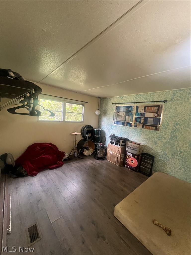 4300 Creek Road Property Photo 15