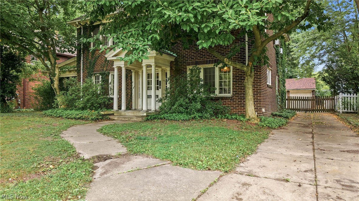 2318 Selma Avenue Property Photo 3