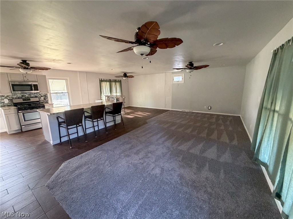 568 Purdue Avenue Property Photo 6