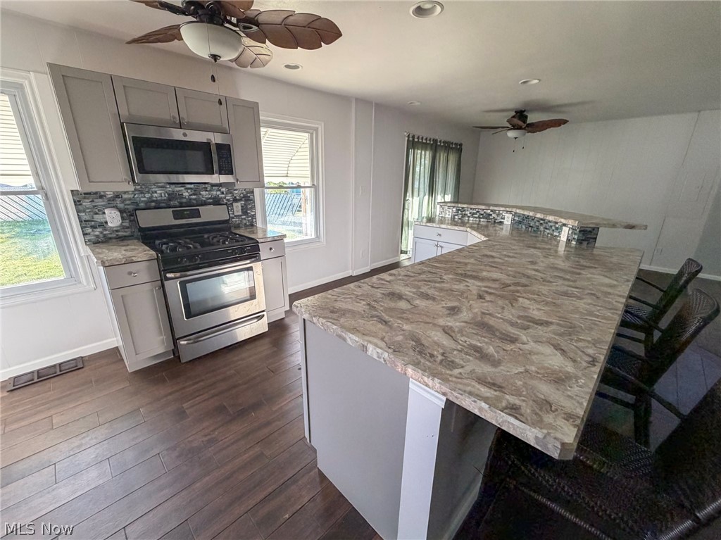 568 Purdue Avenue Property Photo 10