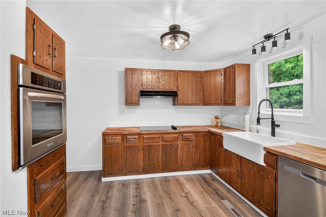 8991 Randel Road Property Photo 8