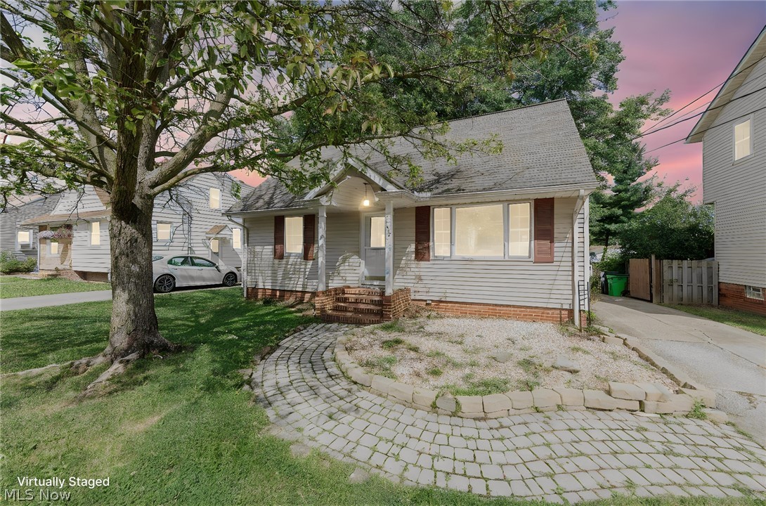 112 Arlington Circle Property Photo 1