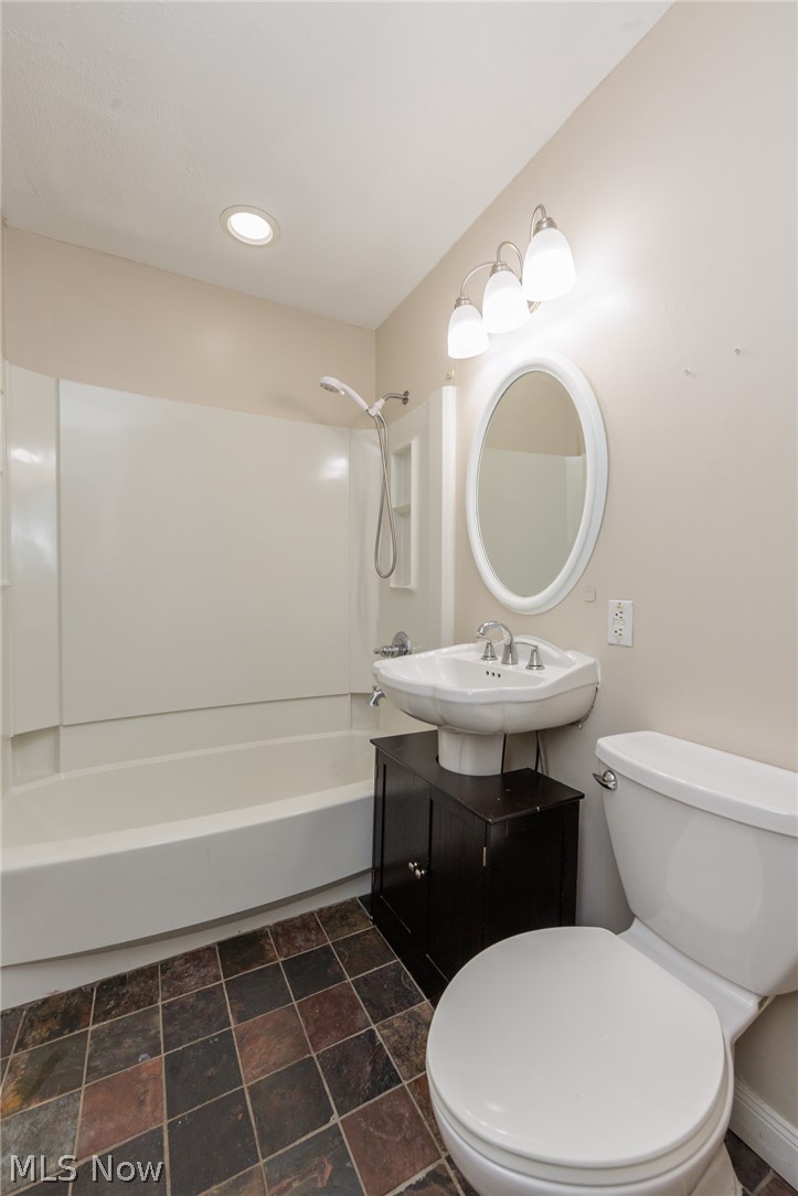 112 Arlington Circle Property Photo 13