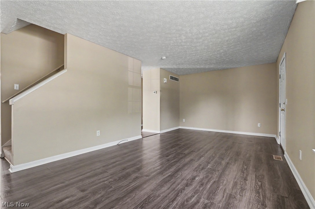 9598 Greenmeadow Road Property Photo 6