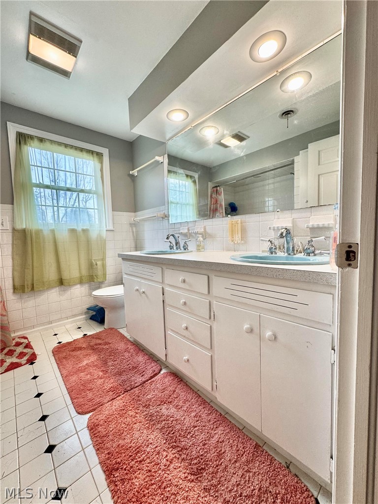 1560 Fairway Drive Property Photo 16