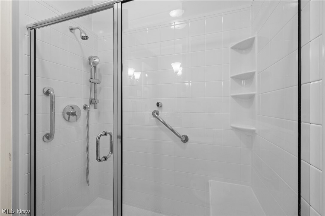 13605 Shaker Boulevard 2b Property Photo 30