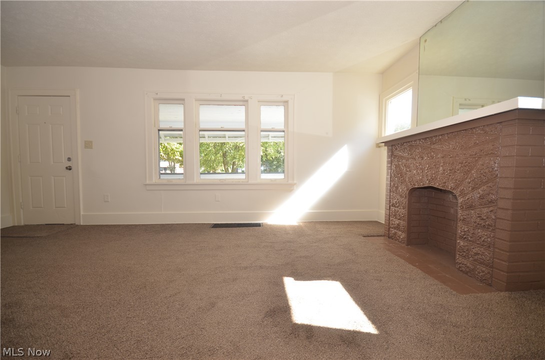 928 Delia Avenue Property Photo 9