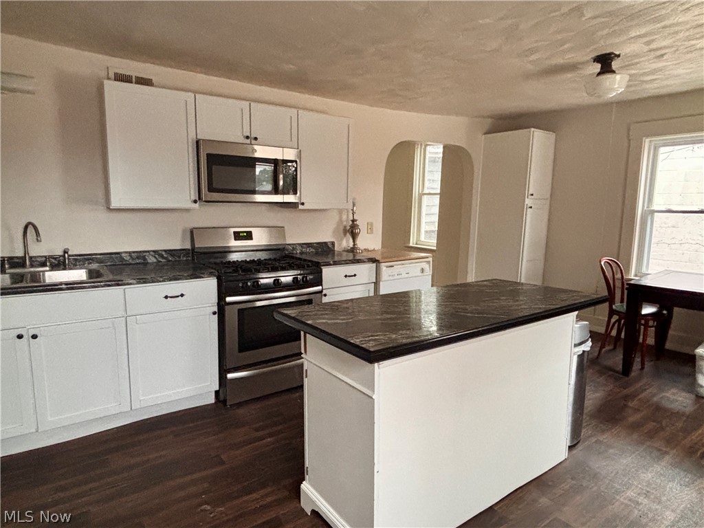 108 E Main Street Property Photo 15
