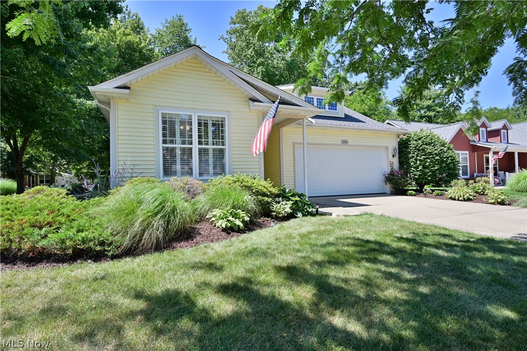 1936 Pembrooke Lane Property Photo 3
