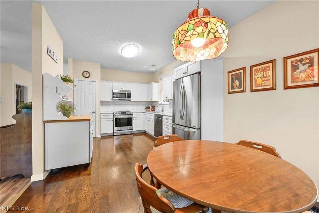 1936 Pembrooke Lane Property Photo 21