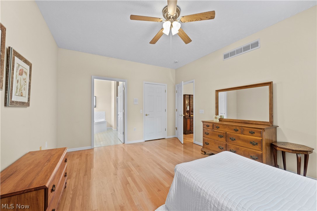 1936 Pembrooke Lane Property Photo 23