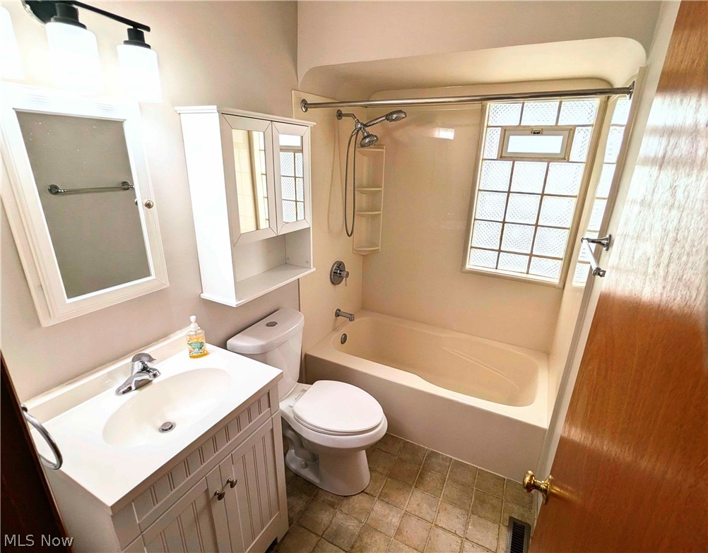 3207 Wellington Avenue Property Photo 8