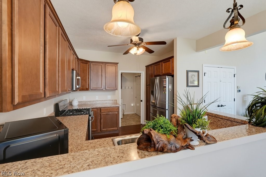 568 Hyannis Port Circle Property Photo 10