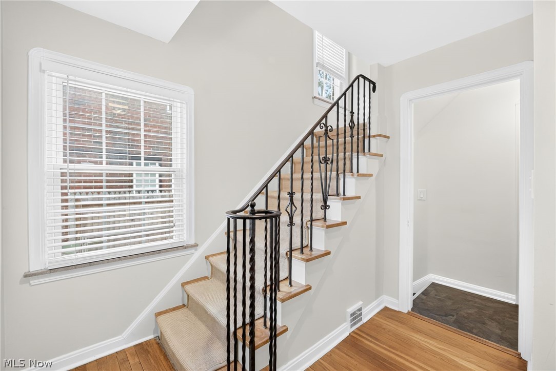 1515 Bunts Road Property Photo 4