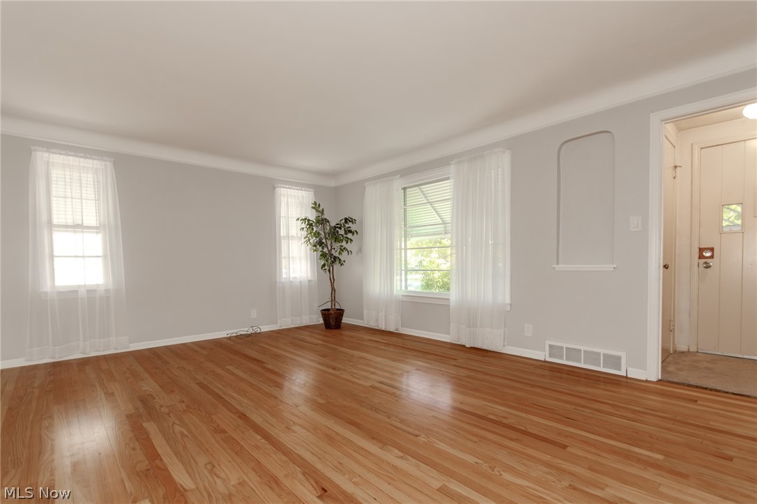 1752 Brainard Road Property Photo 2