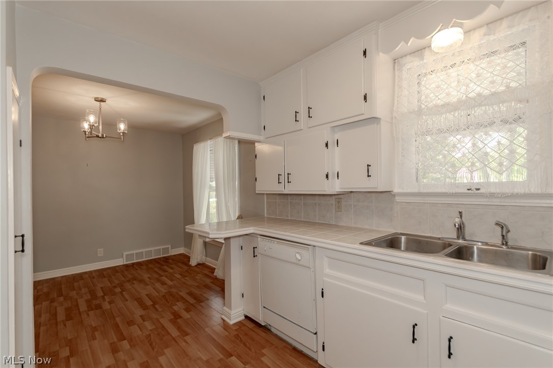 1752 Brainard Road Property Photo 11