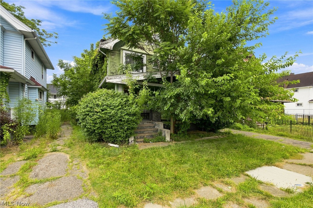 1261 E 135th Street Property Photo 1