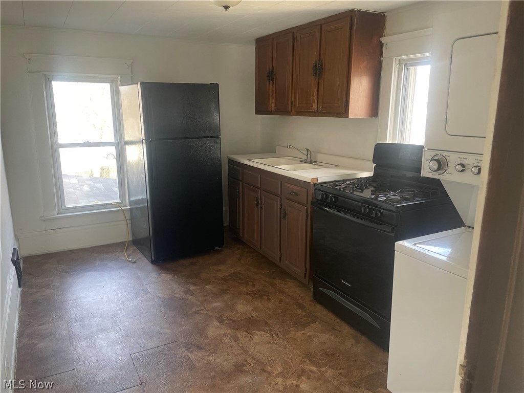 1433 Kenmore Boulevard Property Photo 3