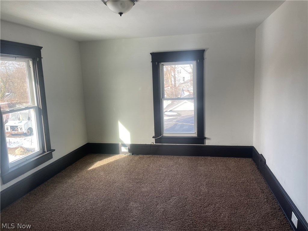 1433 Kenmore Boulevard Property Photo 5