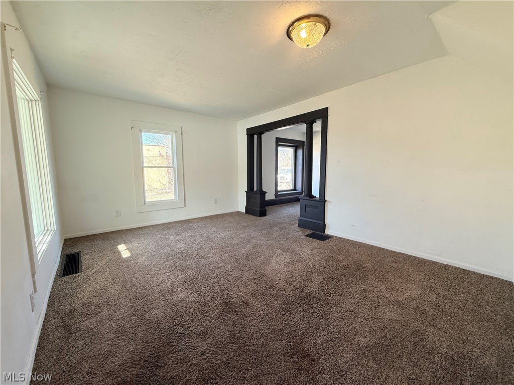 1433 Kenmore Boulevard Property Photo 10